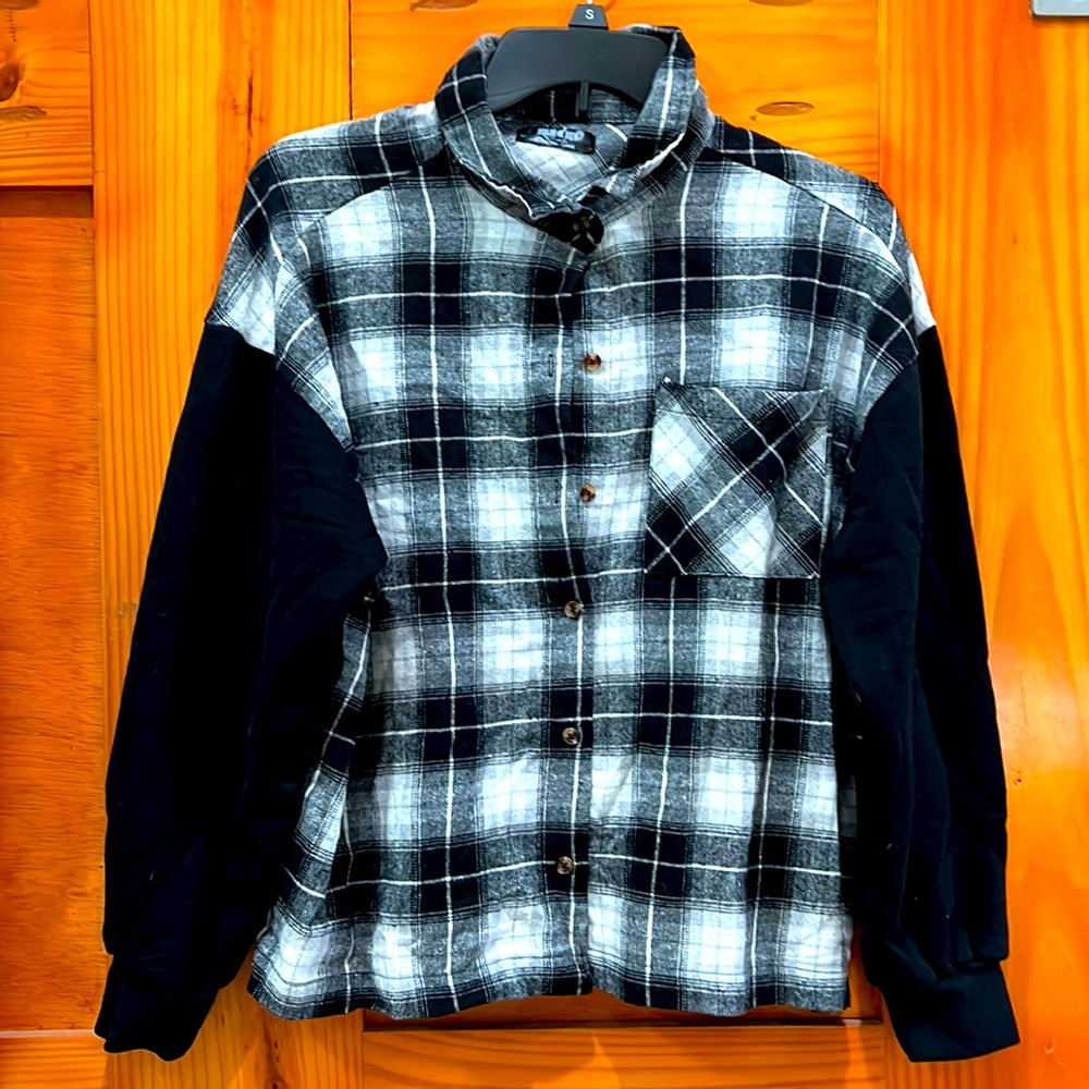 Long sleeve plaid blouse from Jollie & Joy